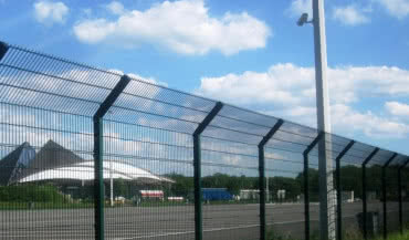 Ogrodzenie Betafence na parkingu w Belgii