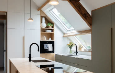 Jak wymienić okna i drzwi z dotacją? FAKRO w programie Czyste Powietrze