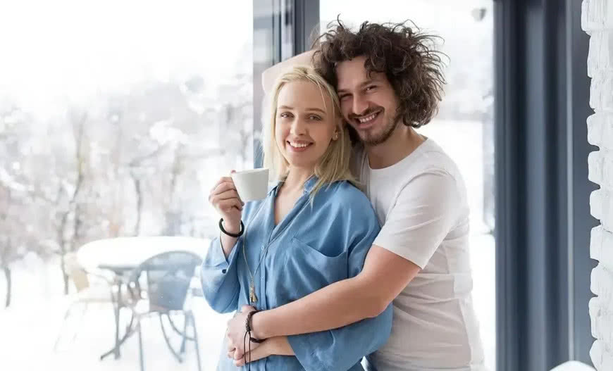 Jak wybrać ciepłe okna i drzwi? Klucz do energooszczędnego domu