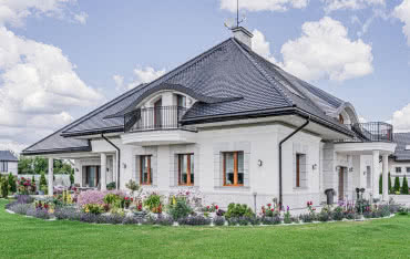 Okna i drzwi tarasowe dopasowane do stylu domu