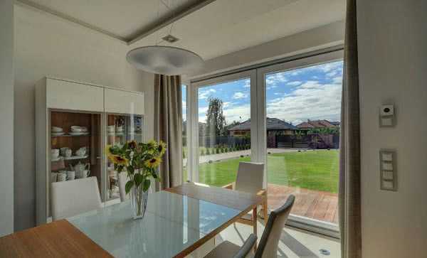 Spokój na urlopie - zabezpiecz dom przed kradzieżą