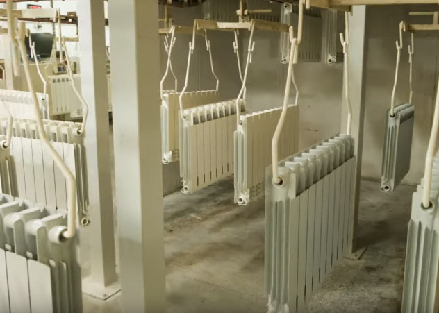 Defrost: dlaczego pompa ciepła „dymi”? Wyjaśniamy, że to nie dym, a para wodna!