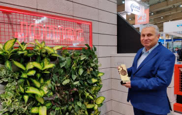 JONIEC® - firma ceniąca ludzi 