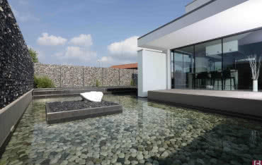 Włoska willa chroniona przez panele Zenturo