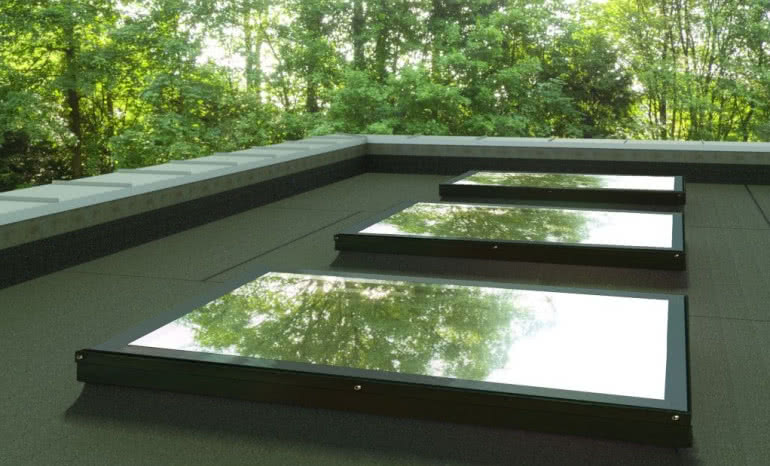 Montaż okna na dachu płaskim. Krok po kroku