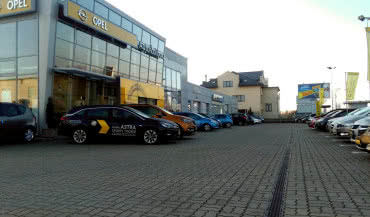 Salony samochodowe z systemami odwodnień firmy AS