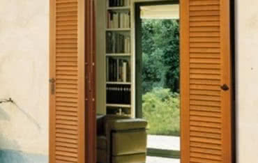 Kraty zewnętrzne i okiennice systemu "Cassonetto Space" z oferty Dierre