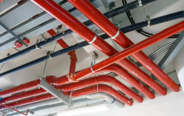 Ochrona przeciwpożarowa budynków – dlaczego izolacja instalacji HVAC ma duże znaczenie?
