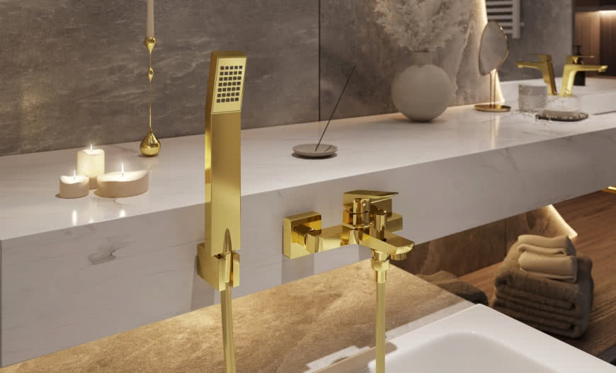 Złoto, błysk i marmur w łazience