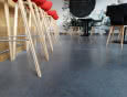 Betonowe posadzki z powloką dekoracyjno-użytkową