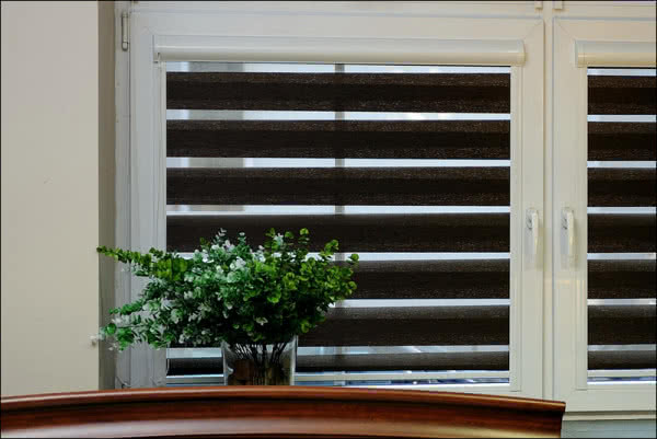 Roleta wewnętrzna materiałowa \"Dzień-Noc\"