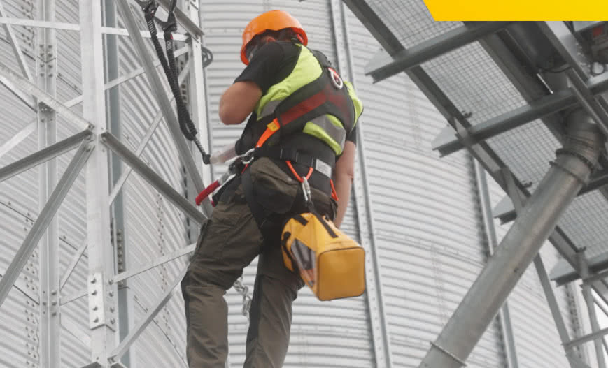 Torba narzędziowa TA 312 mocowana w pasie – idealne wyposażenie dla dekarza