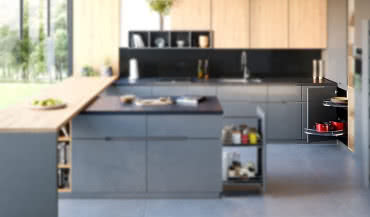 Jakie wysuwane półki i kosze do jakiej szafki narożnej?