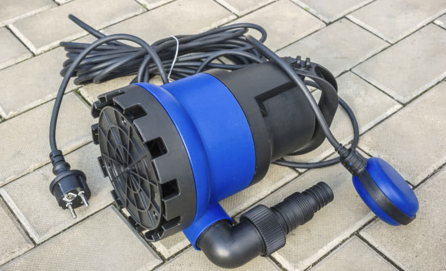 Pompy ssące i głębionwe - najważniejsze różnice