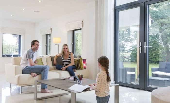 Okna z szybami przeciwsłonecznymi. Recepta na komfortowe wnętrza