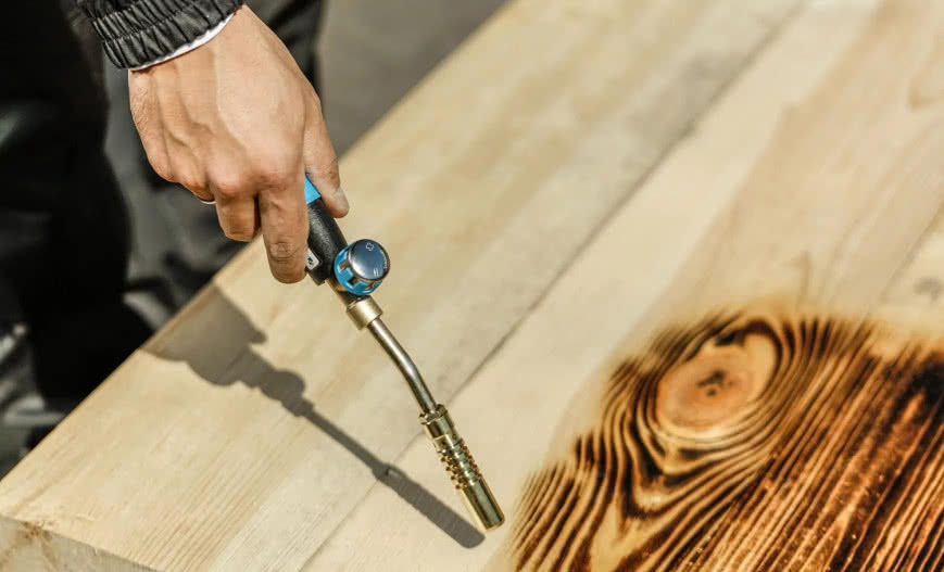 Palniki dekarskie od Högert Technik – do rozmrażania, lutowania i łączenia papy