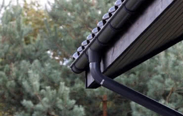 Na jakie czynniki narażone są rynny?