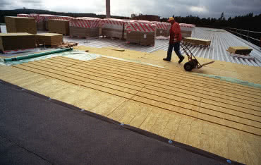 PAROC Air: jak trwale pozbyć się wilgoci z dachu płaskiego