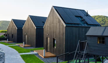 Uszczelnianie drzwi wejściowych – jakie uszczelki wybrać?