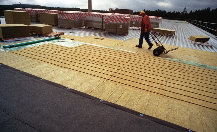 PAROC Air: jak trwale pozbyć się wilgoci z dachu płaskiego