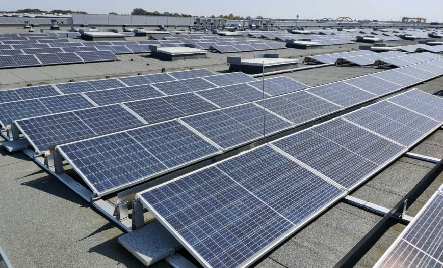 Projektowanie, montaż i eksploatacja fotowoltaiki na dachach płaskich