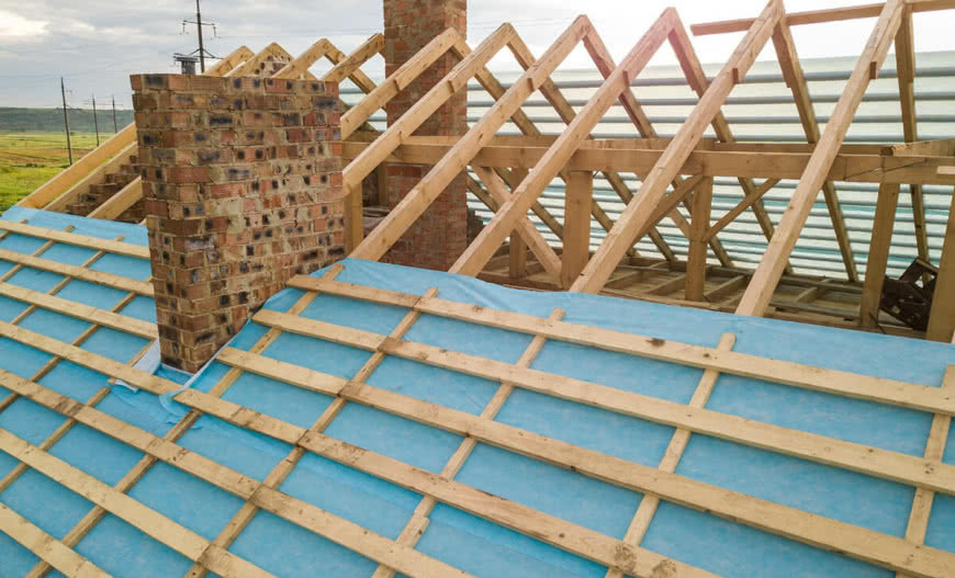 Dach jętkowy: kompletny poradnik – konstrukcja, koszty, wykonanie