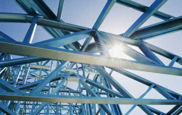 Jak budować szybciej? Konstrukcje stalowe i profile zimnogięte w praktyce