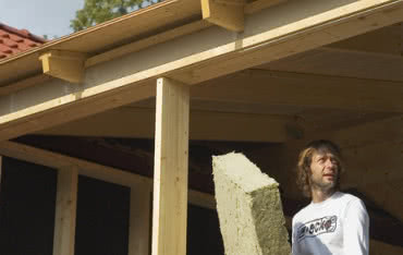 Odnawialne źródła energii. Kiedy to się nam realnie opłaci? Eksperci Paroc: gdy zadbamy o szczelniejsze budynki