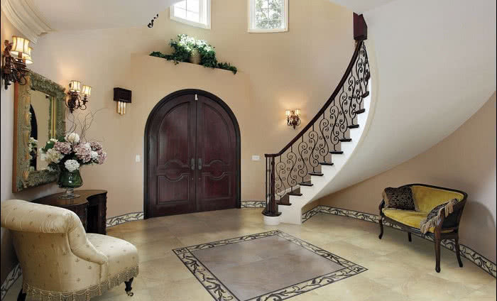 Efektowne i wytrzymałe okładziny ścienne i podłogowe z gresu