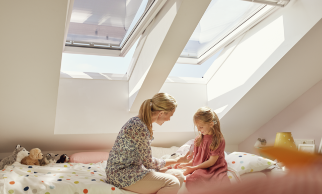 Jak wykonać ciepły montaż okien dachowych?