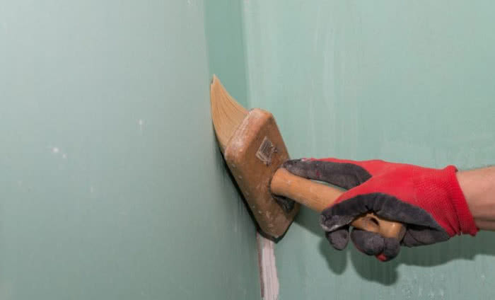 Gruntowanie ścian przed gładzią. Jak przygotować ścianę?