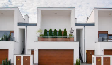 Kolor bramy garażowej - jaki wybrać?