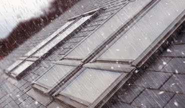 Jak zabezpieczyć okna przed śniegiem i lodem?