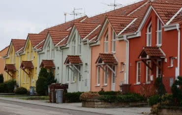 Domy jednorodzinne zużywają wiele energii i wytwarzają dużo smogu