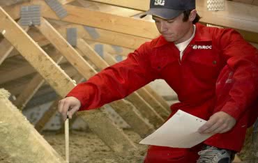 Ocieplanie stropodachów i poddaszy nieużytkowych w starych budynkach