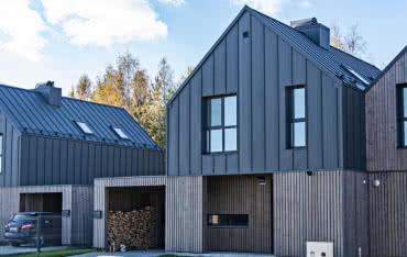 Ceny blachy trapezowej w 2024 roku. Jaki koszt blachy na dach?