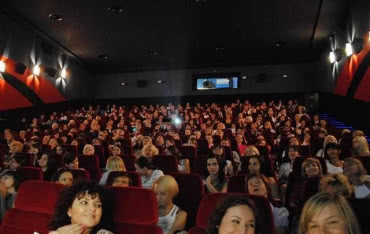 Dekoral Fashion partnerem akcji Kobiece Wieczory Kinowe