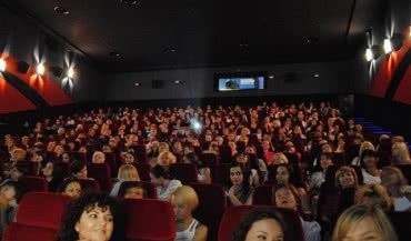 Dekoral Fashion partnerem akcji Kobiece Wieczory Kinowe