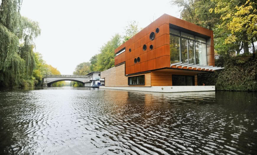 Pompa ciepła Buderus ogrzewa dom na wodzie