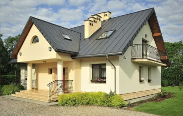 Nowości Pruszyński: blachodachówki TUR i MODUS Arad oraz panele dachowe REGLE