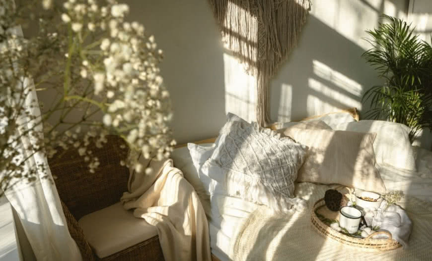 Jak dobrać osprzęt elektroinstalacyjny do stylu boho?