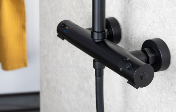 MOZA BLACK DESZCZOWNIA Z BATERIĄ TERMOSTATYCZNĄ