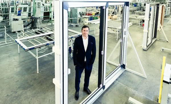 Mikołaj Placek perelegentem na kongresie Next Generation - sukcesja firmy OKNOPLAST