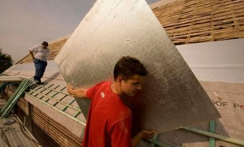 Termomodernizacja budynków od podłóg aż po dach