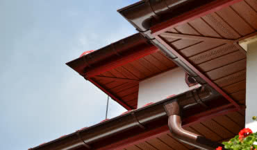 Plannja Soffit - kompletny stalowy system podbitkowy