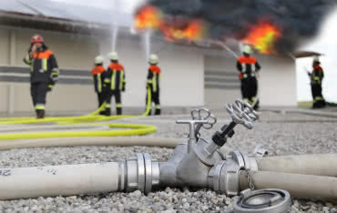 Panele fotowoltaiczne a pożary: pierwsze w Polsce pełnoskalowe testy