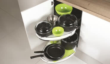 Jak zorganizować strefę przechowywania w kuchni?