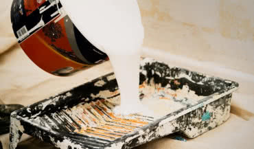 Jak dobrać farbę do wnętrza? Rodzaje farb i ich przeznaczenie