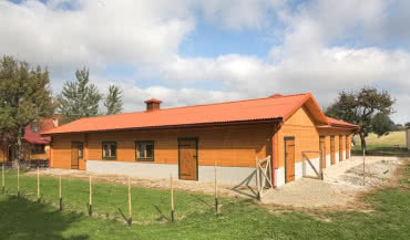 Jakie pokrycia stosować na budynki rolnicze?