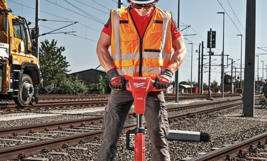 M18 FUEL™ 1” Klucz Udarowy Kolejowy z Pierścieniem – praca na kolei nigdy nie była tak komfortowa